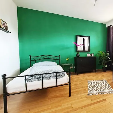 Langenfeld Apartment