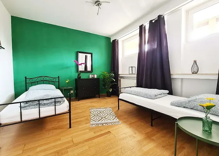 公寓 Langenfeld Apartment *